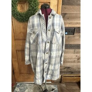 Aerie Plaid Long Shirt Jacket Women Medium Thick Flannel Warm Grey White Shacket